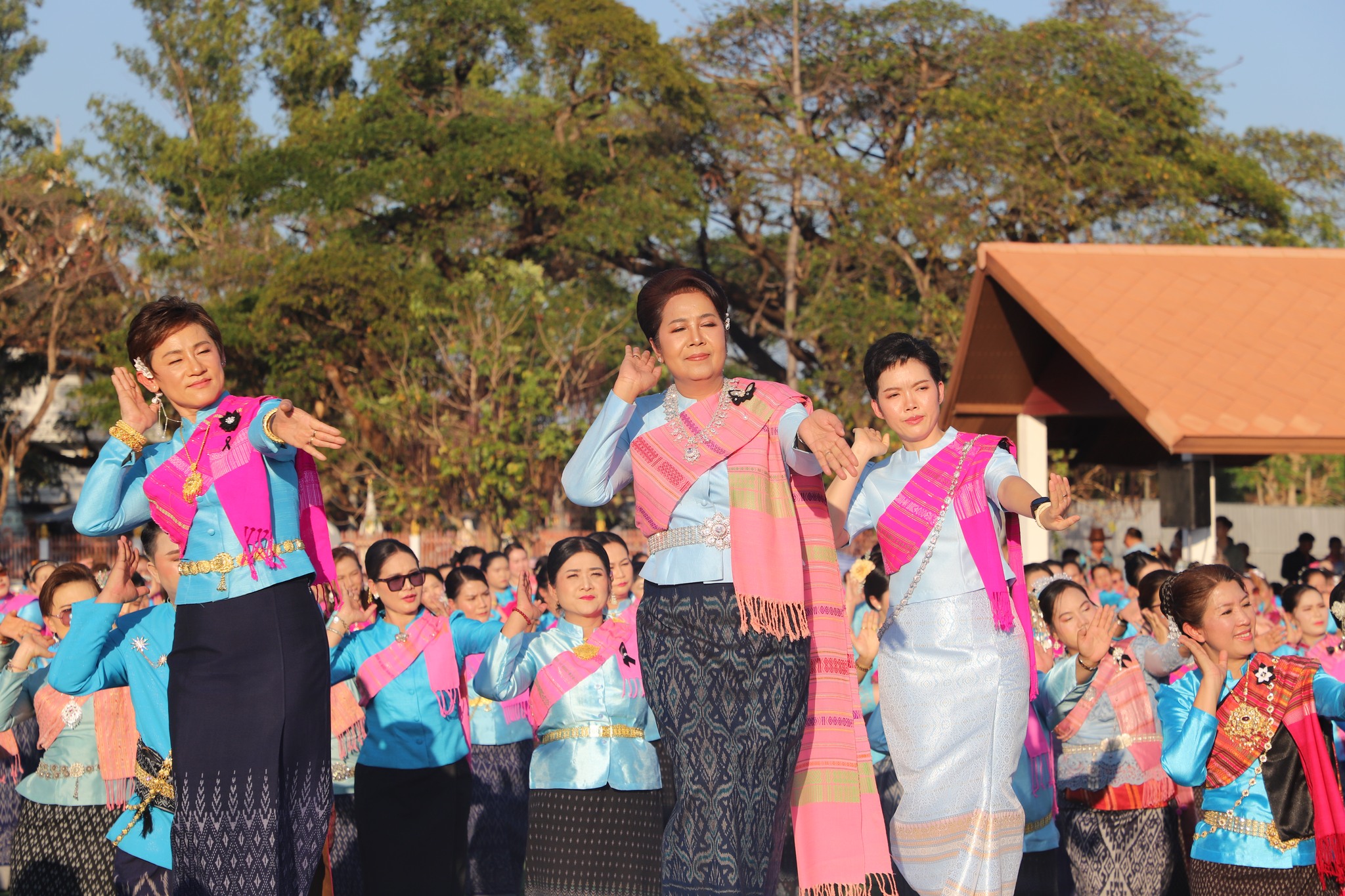 title - ส.ป.ก.ยโสธร ร่วมพิธีรำบวงสรวง พระสุนทรราชวงศา (สิงห์) เจ้าเมืองคนแรกของจังหวัดยโสธร และเป็นการเปิดงานวันสถาปนาจังหวัดยโสธรและงานกาชาด ประจำปี พ.ศ.2569